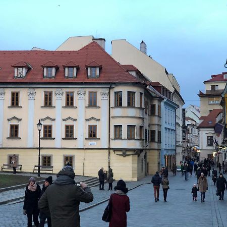 Pleasant Apartment Under The Bratislava Castle Eksteriør billede
